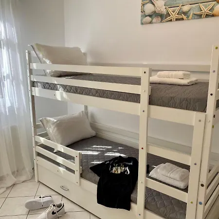 Porta Modern And Hospitable Apartment