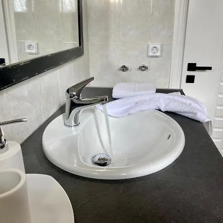 Porta Modern And Hospitable Apartment Naxos City