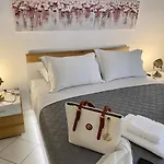 Porta Modern And Hospitable 公寓 *